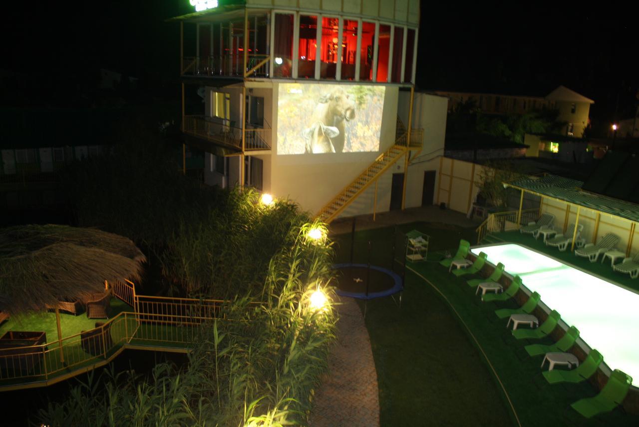 Green Hotel-Club Затока Экстерьер фото