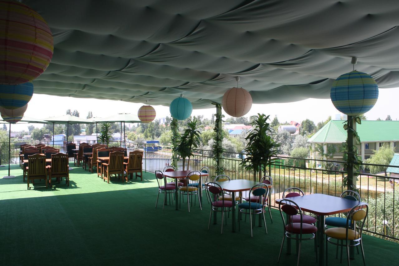 Green Hotel-Club Затока Экстерьер фото