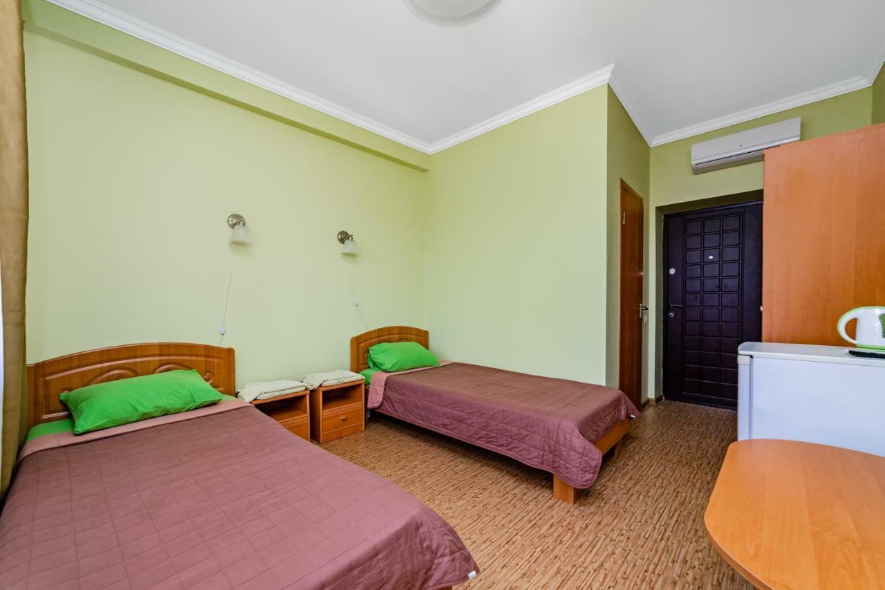 Green Hotel-Club Затока Экстерьер фото