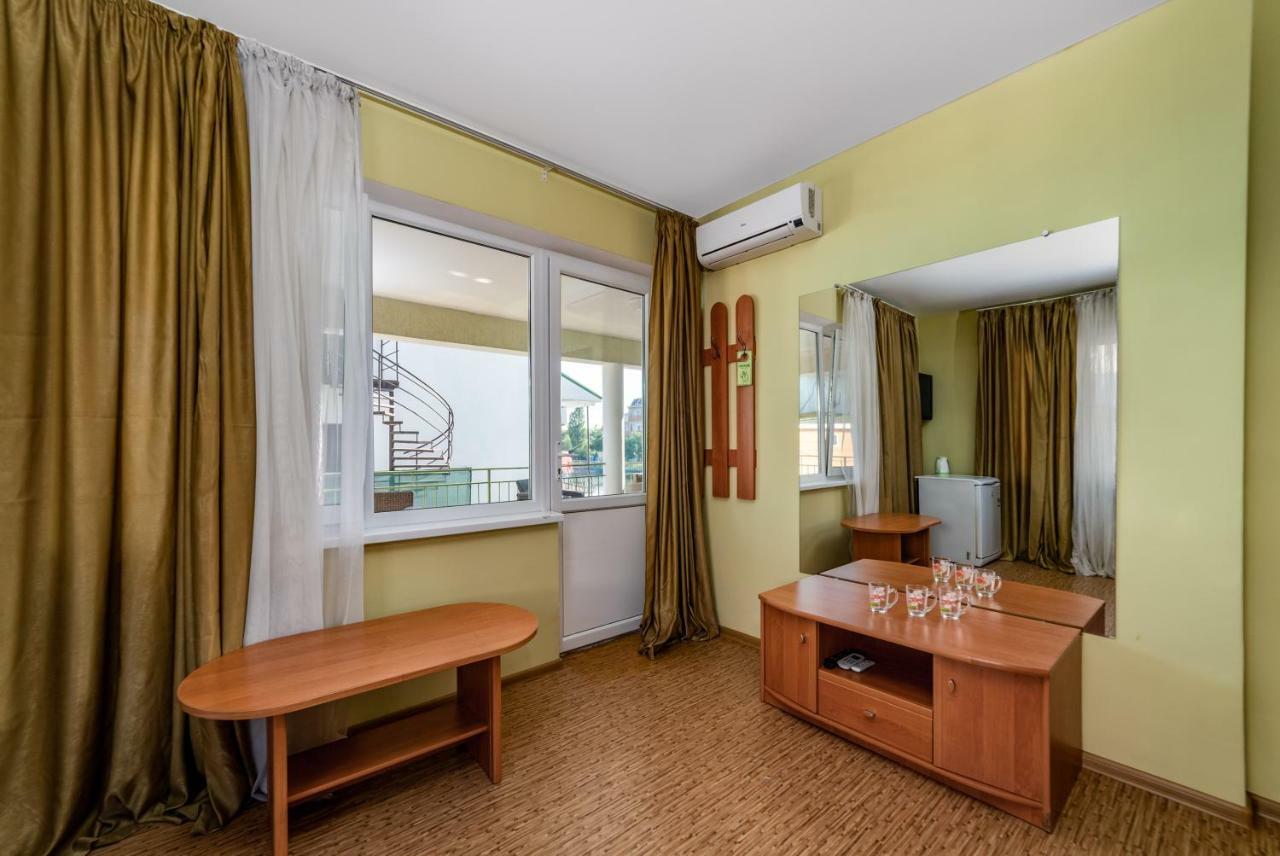 Green Hotel-Club Затока Экстерьер фото