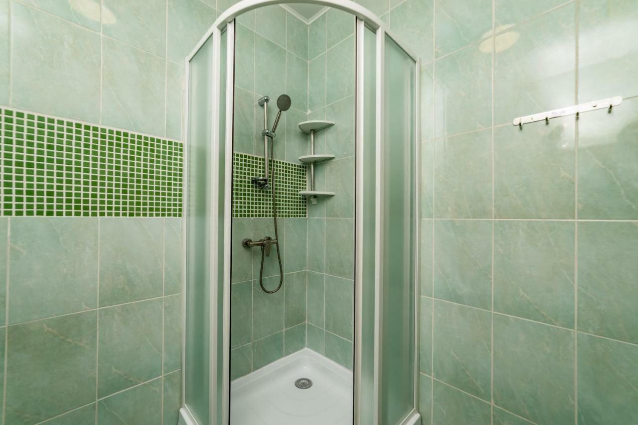 Green Hotel-Club Затока Экстерьер фото